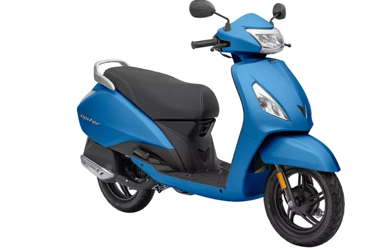 Contrasting Jupiter's adaptable rental services with the elegance and simplicity of a blue scooter.